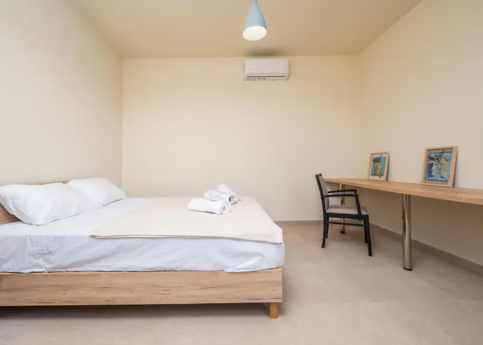 Arangia Garden Maisonette Apartment Kako Pinari