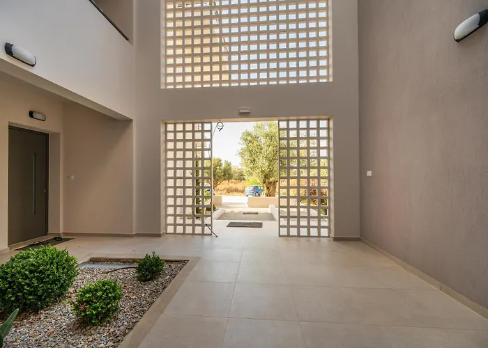 Arangia Garden Maisonette Apartment