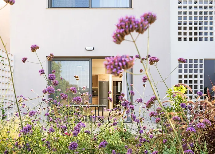 Arangia Garden Maisonette 아파트 *