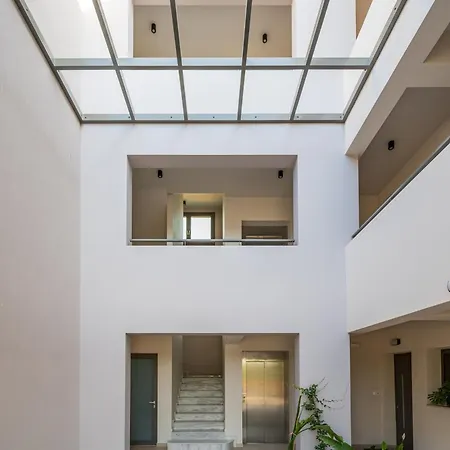 Arangia Garden Maisonette