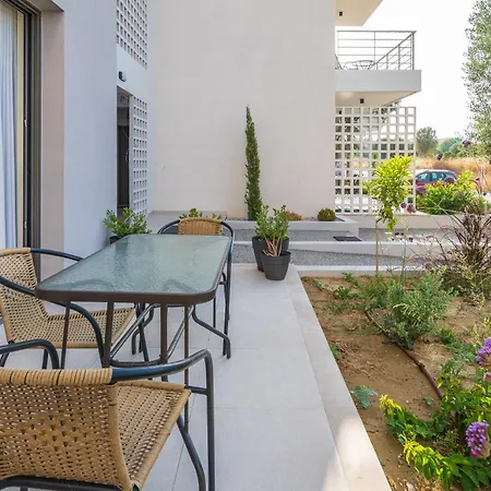 Arangia Garden Maisonette Apartamento