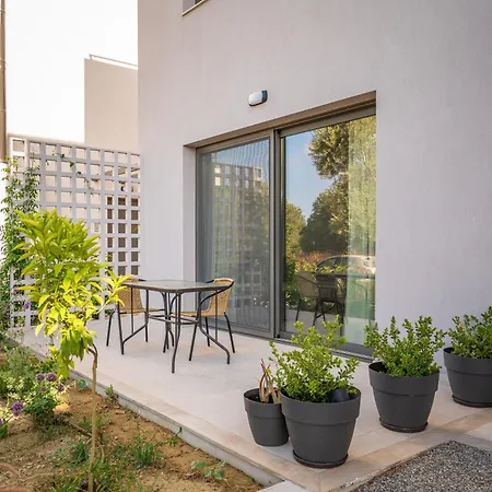 Arangia Garden Maisonette